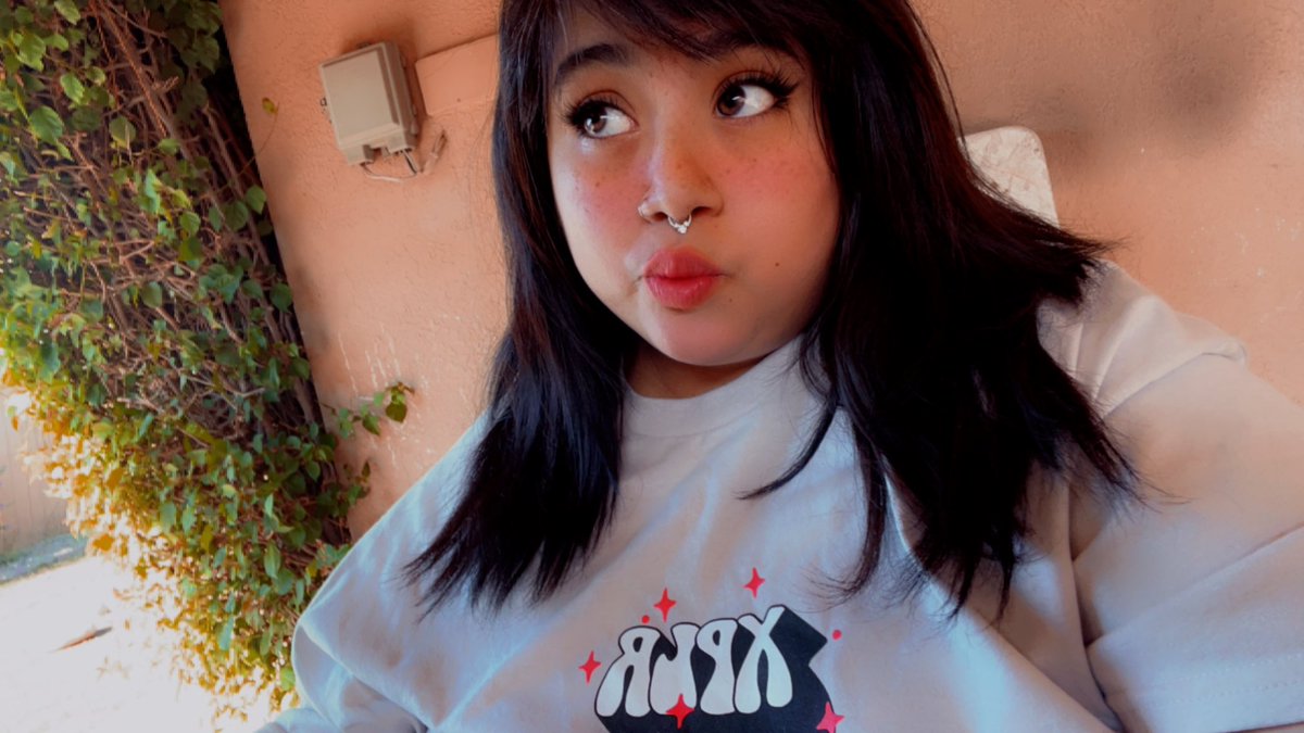 Simplysmols's tweet photo. I still haven’t done my makeup yet. But, woohoo another piece of the @xplr x @zumiez collab. 
@SamandColby https://t.co/LzsjwPmhxS