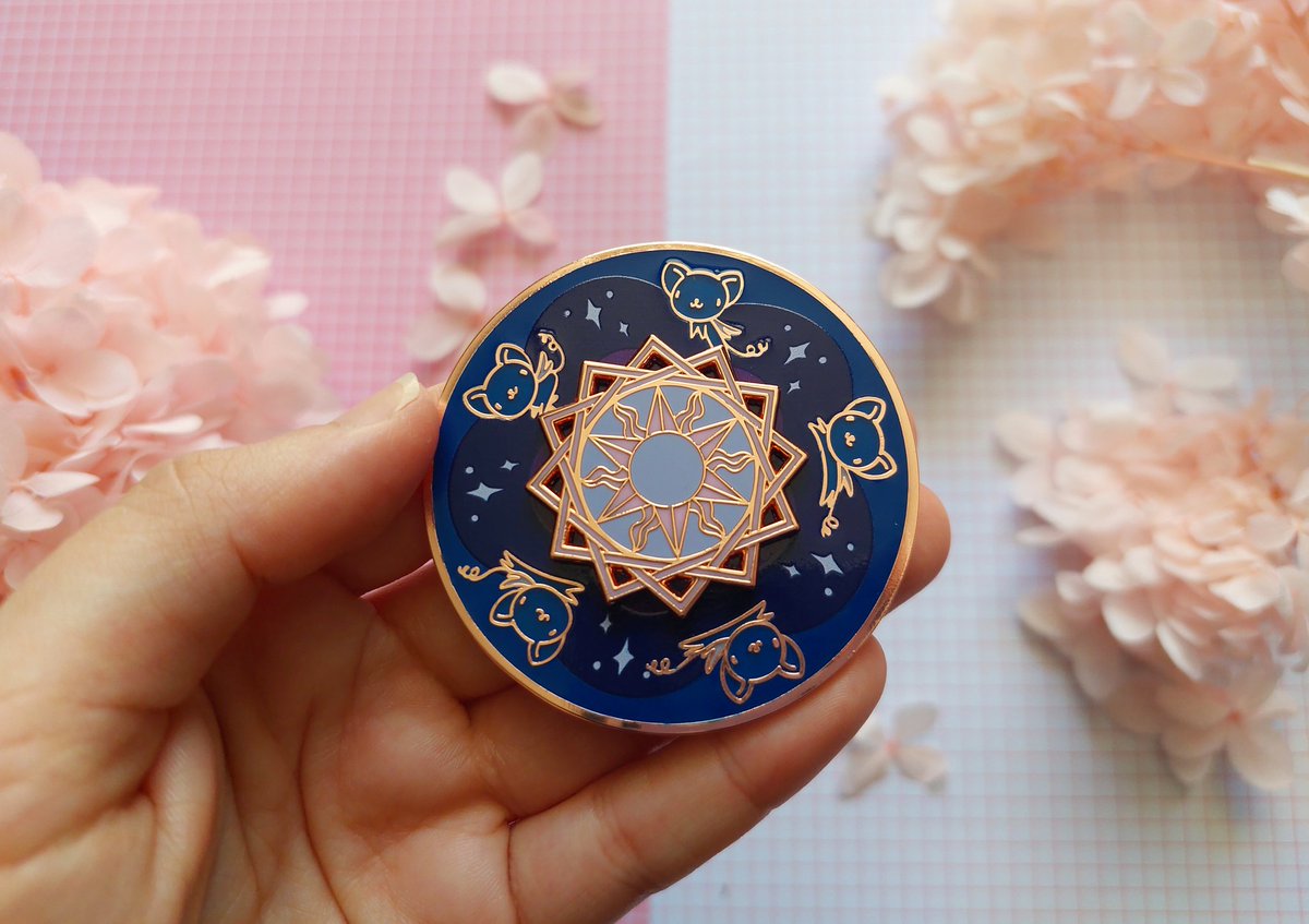 My first KS Campaign is LIVEEE ✨️
Share to your friends, your family, your dog! 💛🩷

There are early birds discounts for the first 24 hours 
Thank you so much for the support!

kickstarter.com/projects/aline…

#CardCaptorSakura #animemerch #enamelpins #animation