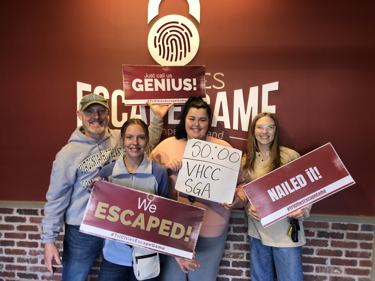 VHCCHutch's tweet photo. Woohoo! We had a great time @tricitiesescape w/ @VHCC SGA — and we escaped!
#LoveWhereYouGo https://t.co/MrYE3PEXao