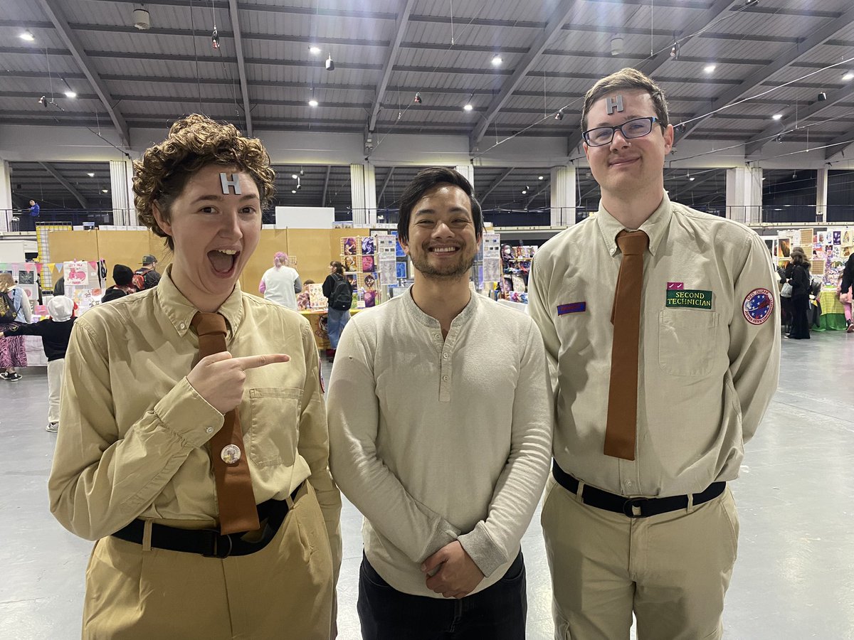 Joni_Digby's tweet photo. We met Osric Chau today. He was lovely. Heโs waiting for the call about the animated series now that we told him itโs supposed to be happening ๐ #dirkgently #dghda #dghdatas #rowdythree https://t.co/pcEt5xpKRU