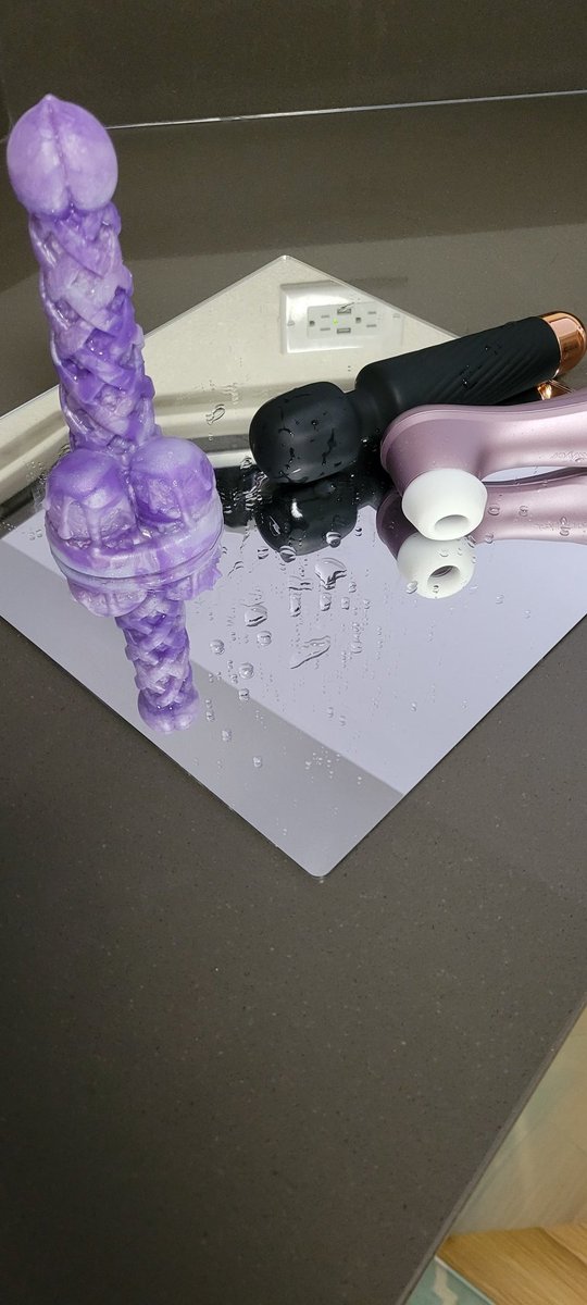 Fairygothmommy2's tweet photo. This makes it seem like I was filming an add.. very aesthetically pleasing lol #nsfw #squirter 👀 #mdni #satisfier https://t.co/Ojjb3r9xLZ