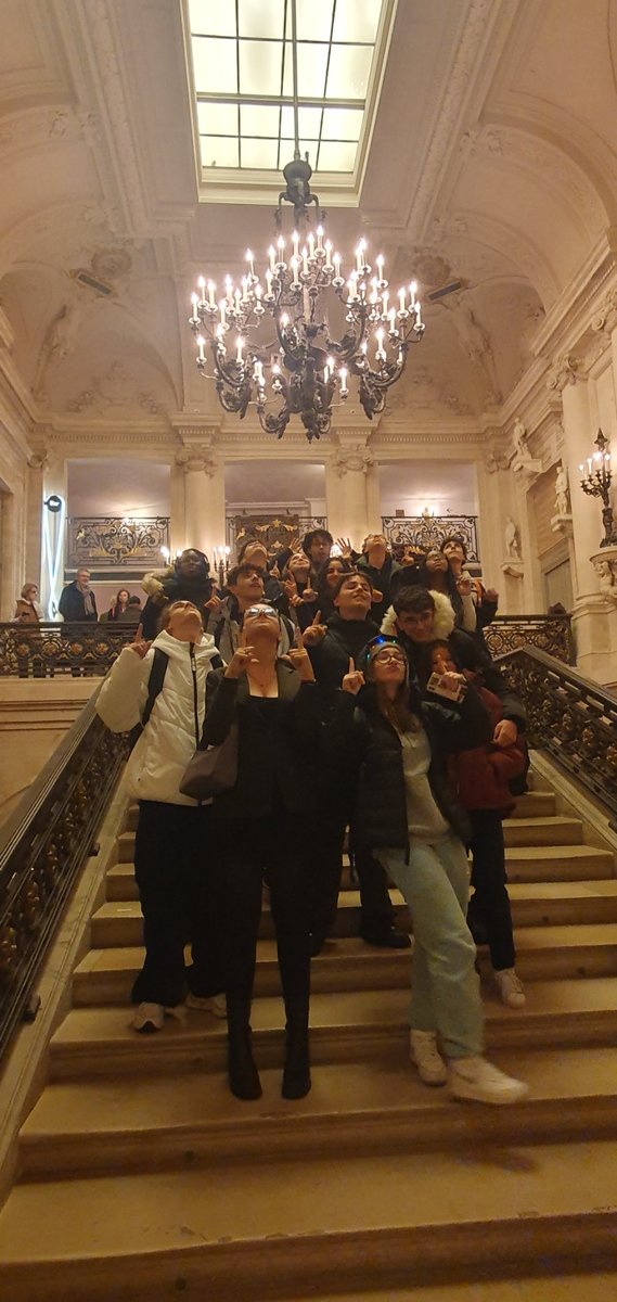 Nos élèves à la Comédie Française pour découvrir “la puce à l’oreille” de Feydeau