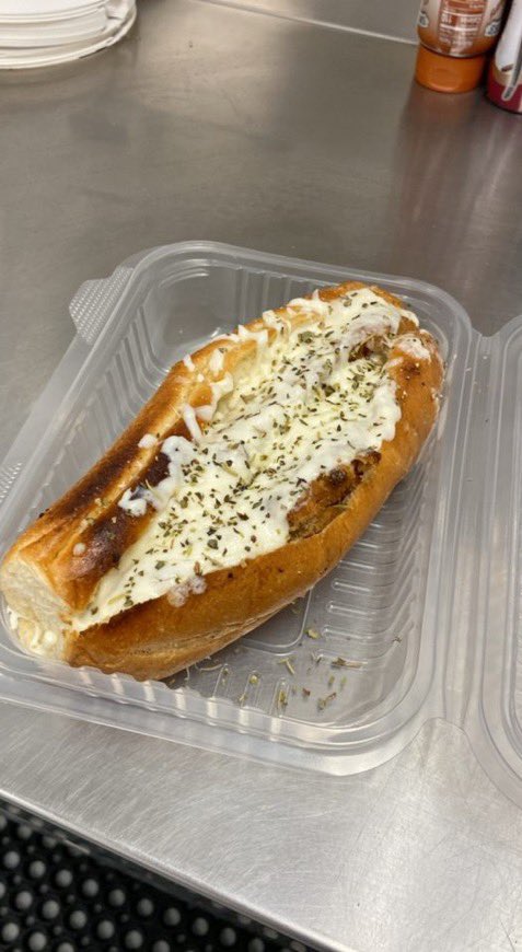 Spaghetti_Shack's tweet photo. Have you checked out our new menu? Chicken Alfredo sub available now! https://t.co/hdvSi5NRFu