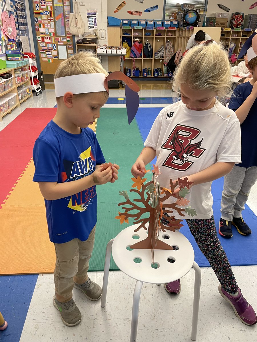 klaifskinders's tweet photo. Our first ever kindergarten friendsgiving party was a success! So thankful for these little turkeys! 🦃💛🍁
@SummitSchoolsNJ https://t.co/0mwN5Pw2Fe