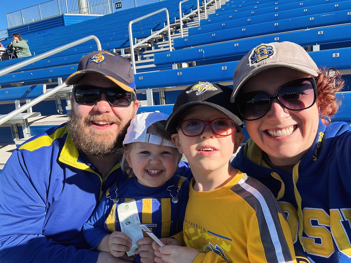 MissyKay777's tweet photo. Saturdays are for the Jacks #gojacks https://t.co/b3Z4QXQYbY