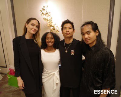 NEW🚨| Angelina Jolie was photographed with Zahara, Maddox and Pax Jolie at an event where the newest members of the “Sweet” Mu Pi chapter were presented. 📸 “Angie is very proud for Zahara,” says a source close to the Oscar-winning star and mom of six.