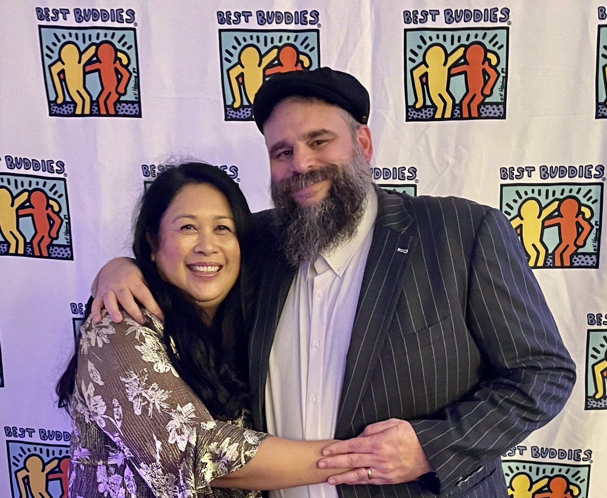 DocJCLuebke's tweet image. Last night @whitebear1883 and I hosted a table for @BestBuddiesCA Sacramento’s inaugural Champion of the Year gala. I’m so proud of Christopher as he has been working hard to start several Best Buddies chapters throughout the San Juan Unified School District.
#RippleCreator