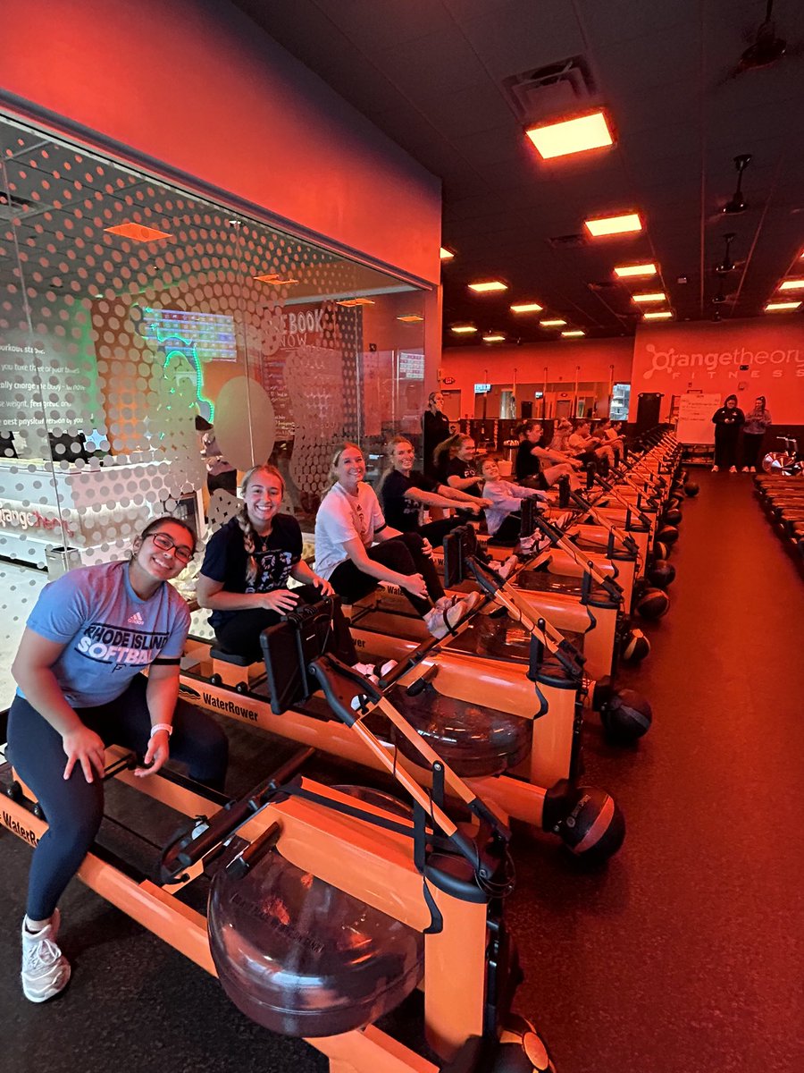 RhodySoftball's tweet photo. Fun team “Turkey Trot” and Bru at Orange 🍊 Theory East Greenwich with a hot treat after 🥤! 

Thanks Coach Britt for a fun experience had by all! The girls crushed 💪🏼💪🏼 it! https://t.co/8LcGgu6Qlp
