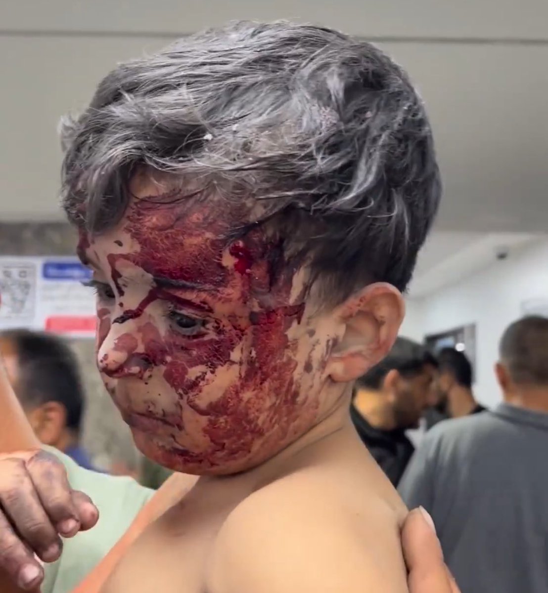 Em21brave's tweet photo. Stooooooooooooooooooop Criminals @POTUS @RishiSunak @netanyahu @EmmanuelMacron @JustinTrudeau @GiorgiaMeloni @AlboMP @vonderleyen
#CeasefireForGazaNOW https://t.co/ZFotJsldNF