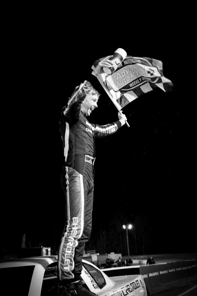 SpeedwayPix's tweet photo. 𝙲𝚘𝚗𝚐𝚛𝚊𝚝𝚜 @ConnorZilisch on your sᴄ250 win🏁🏁🏁
@toastt57 @TeamChevy @LorinRanier https://t.co/7uFZs4rcNx