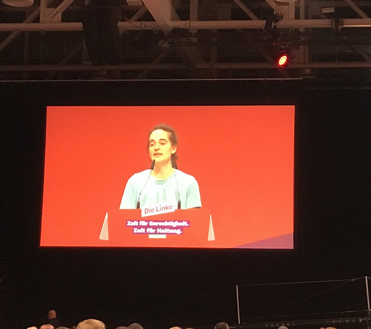 ricogebhardt's tweet photo. Was für ein tolles Spitzenteam was wir da gerade auf dem #Europaparteitag von ⁦@dieLinke⁩ gewählt haben. ⁦@schirdewan⁩, ⁦@CaroRackete⁩, ⁦@OezlemADemirel⁩, ⁦@trabertwaehlen⁩ #nurmitlinks https://t.co/17DiE15as8