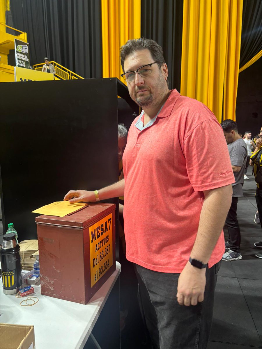 Votó <a href="/waltersobrero/">Walter Sobrero</a> en las elecciones de <a href="/OficialCAP/">PEÑAROL</a> . Vamos la 3 <a href="/TUPenarol/">TuPeñarol</a>