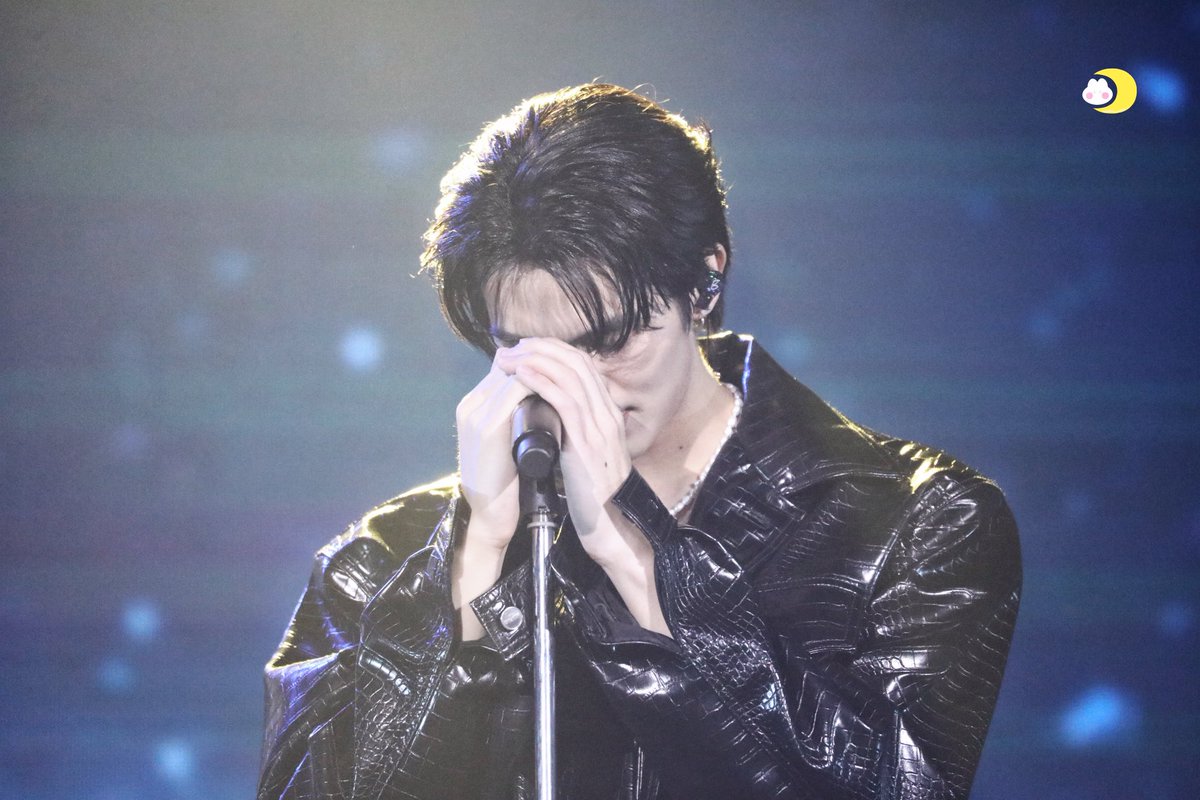 Maaw_wRay's tweet image. Daydream🦋
 #StepByStepOuting 
#BenBunyapol 
@bbenlk