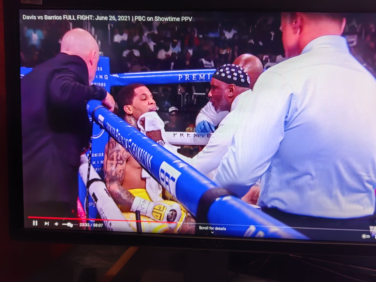 BabaloLubuzo's tweet photo. I think I've watched this fight over 50 times @Gervontaa vs Mario. One of my favorite fights. #TankOverEveryone @SouthpawTV773 https://t.co/dslnqsbuwE