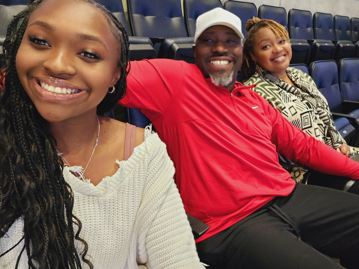 Mike G. Bryant Jr tweet media