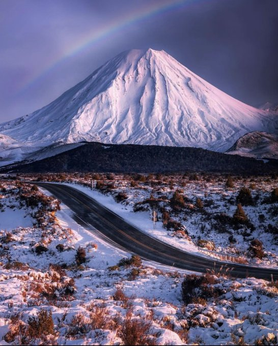 btitp's tweet photo. Mount Ngauruhoe, New Zealand 🇳🇿 https://t.co/zSF53uYeGi