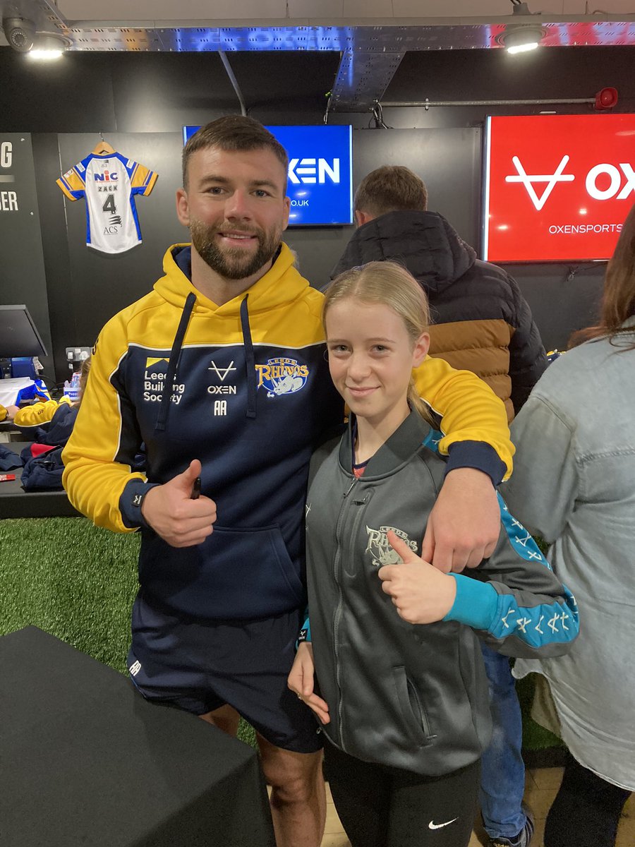 Looking forward to seeing @AndyAckers9 bossing it at 9 next season. Met him today and seems a genuinely nice bloke 🦏👊🏻