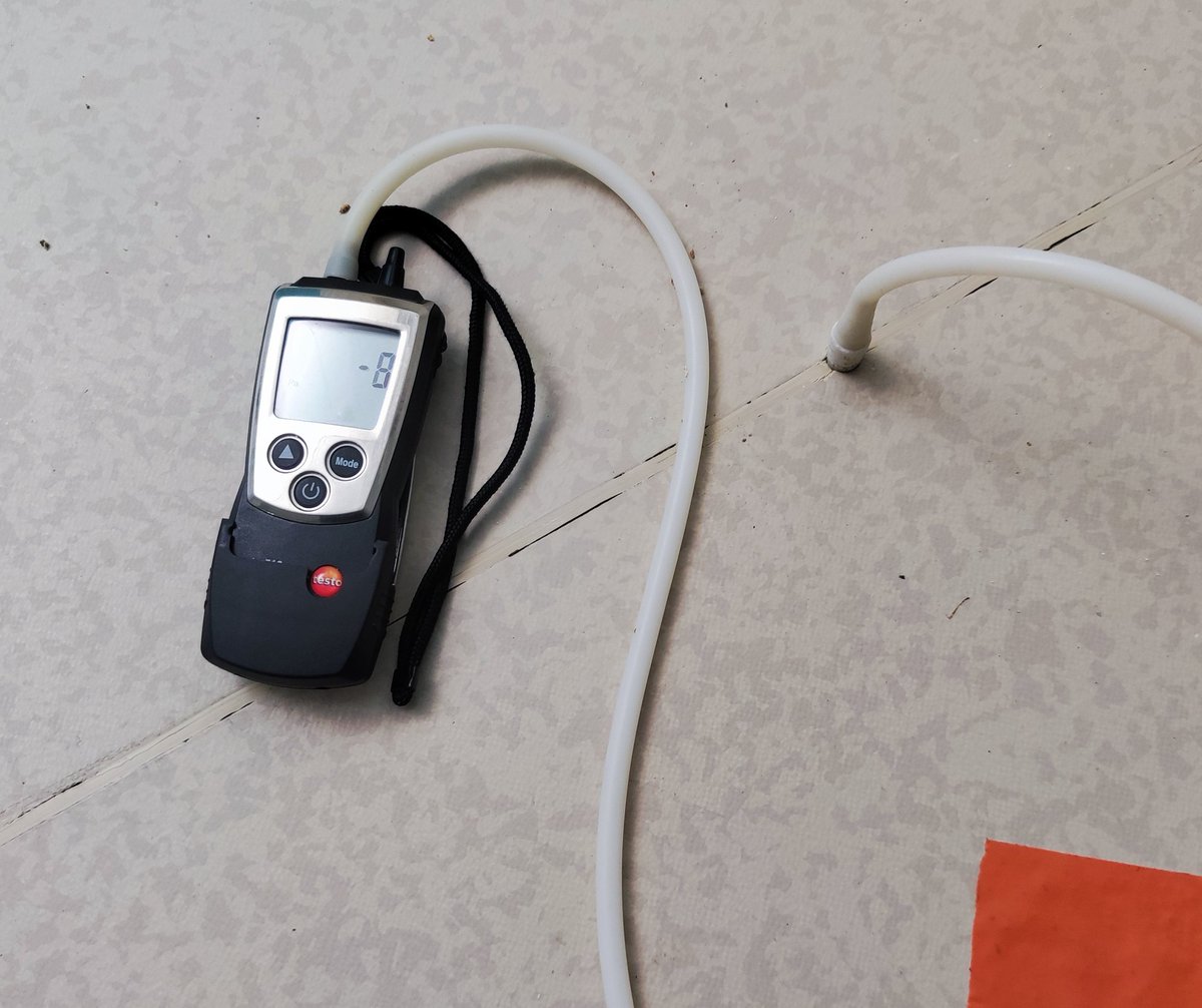 Traitement du #radon dans un #ERP à #Belfort...  Problématique #radon malgré la présence d'une ventilation Double Flux en déséquilibre. Mise en oeuvre d'un Système de dépressurisation du sol pour pallier aux remontées de radon dans les pièces 
solutions-radon.fr