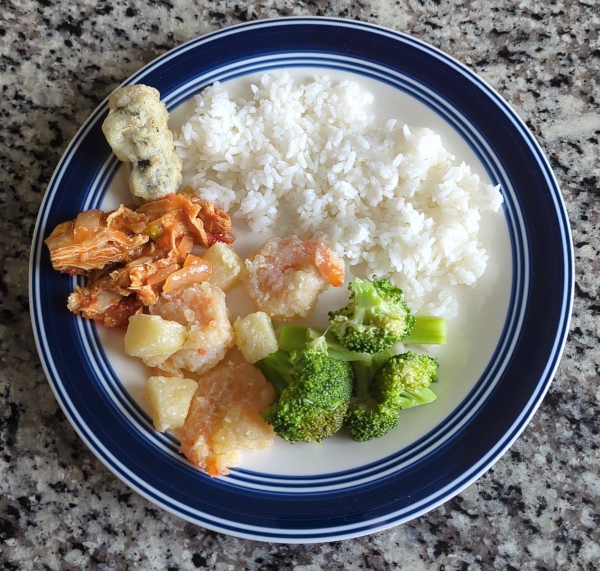 rzt's tweet photo. Leftovers at my house. 😁 #blessed https://t.co/zD1fCnn3ya