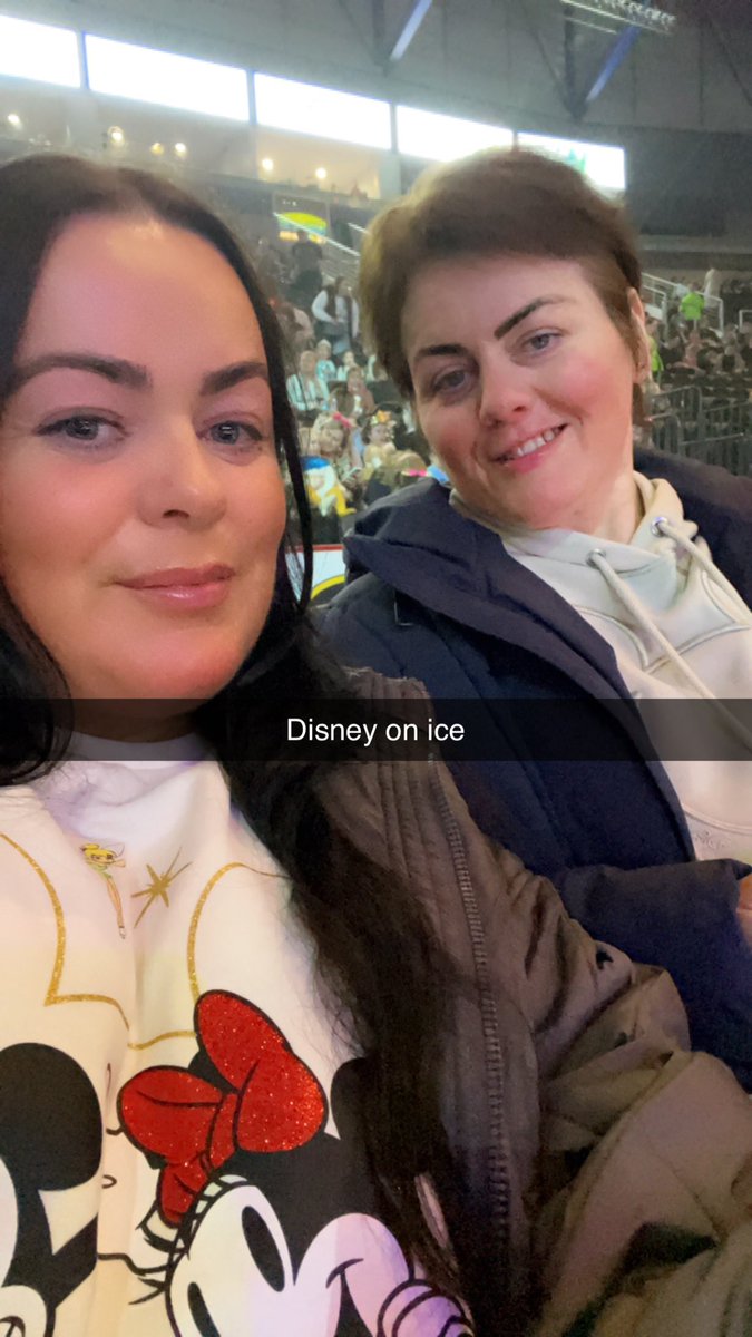 godscity's tweet photo. #disneyonice #nevertooldfordisney ✨✨✨ https://t.co/JqAKCPsHhj