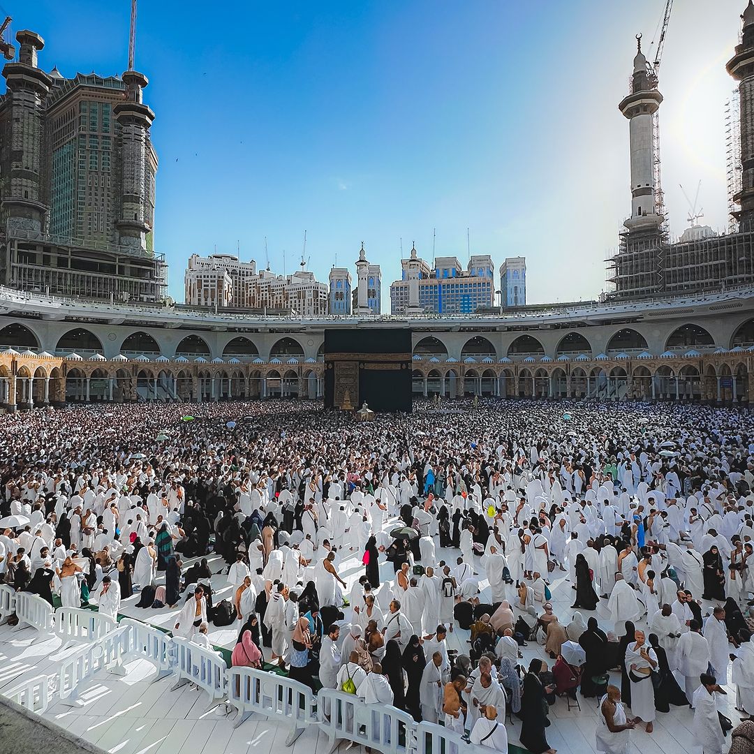 Alhamdhulillaah's tweet photo. ربنا آتنا في الدنيا حسنة وفي الآخرة حسنة وقنا عذاب النار

Rabbanā ātinā fīd-dunyā ḥasanatan wa-fīl-ākhirati ḥasanatan wa-qinā ʿadhāban-nār

Our Lord, grant us good in this world, and good in the Hereafter, and protect us from the torment of the Fire https://t.co/0WKpXmSS2g