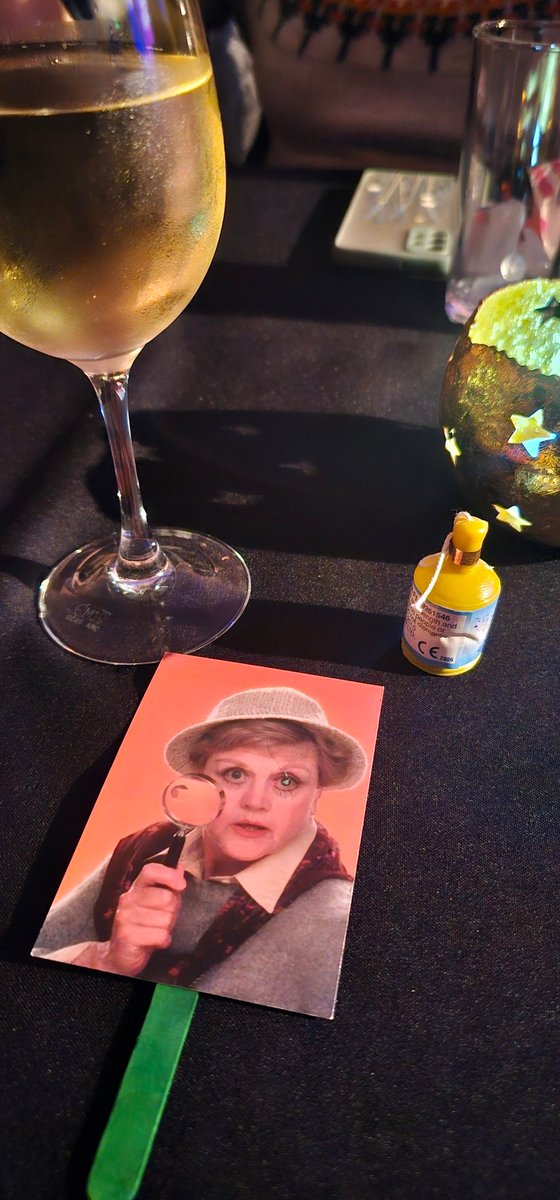 Waiting in anticipation at the solve along  #MurderSheWrote at the ComemorationHall #Huntingdon ❤️