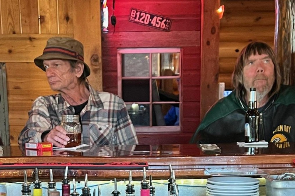 CyclingFozz's tweet photo. My friend and I thought we were simply going to Happy Hour the other day but apparently we walked into a Scooby-Doo episode. https://t.co/7oDSHsT9n4