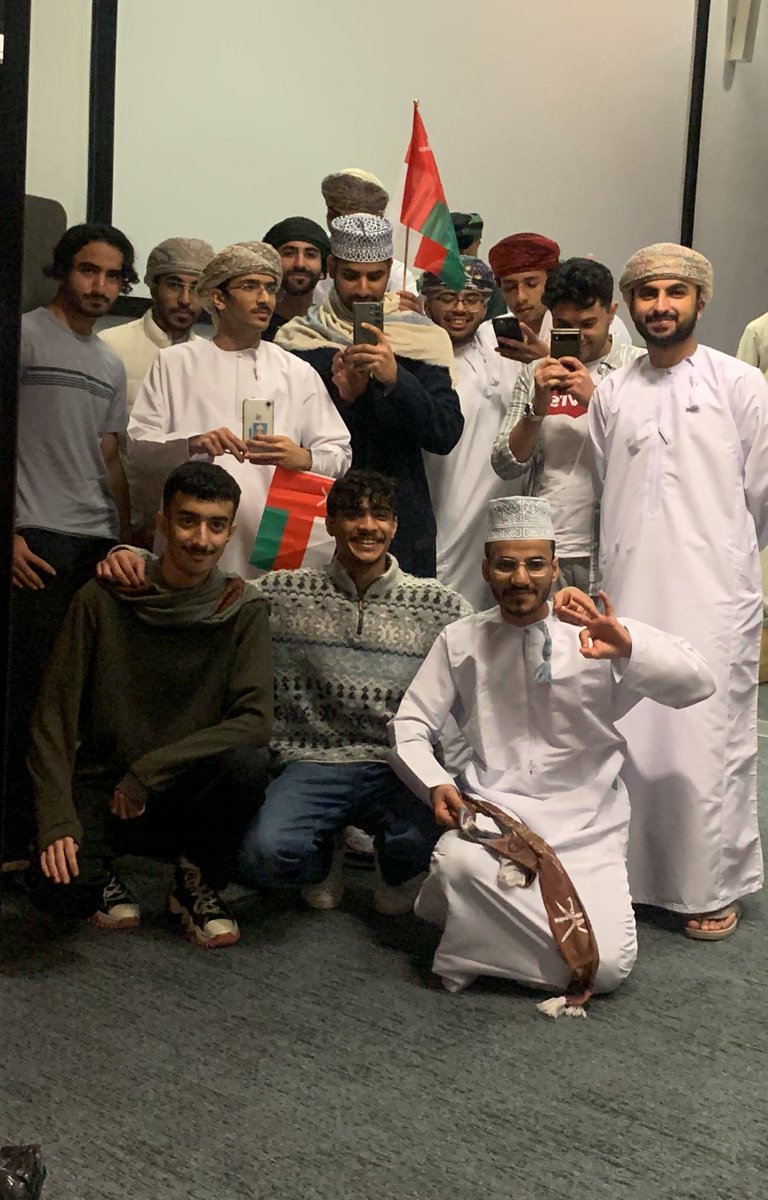 y2tm_'s tweet photo. 🇴🇲❤️🤍 https://t.co/s18osDViQZ
