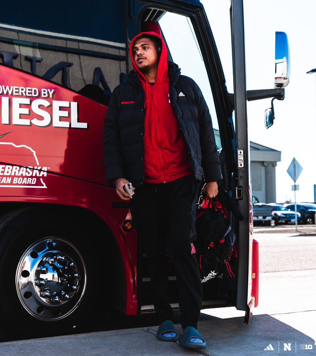 HuskerMBB's tweet photo. On-site in Sioux Falls. https://t.co/rgKK7d4ZaE