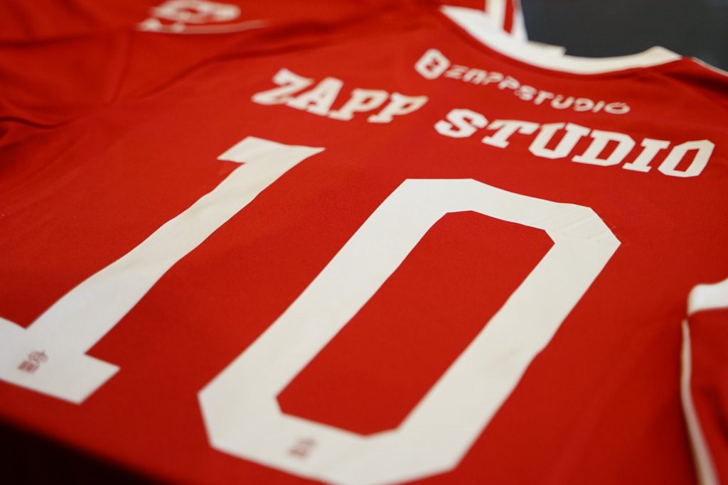 ZappStudio's tweet photo. ¡Patrocinadores del Real Murcia! https://t.co/dBNmXuISOt https://t.co/yD4e2hTdS8