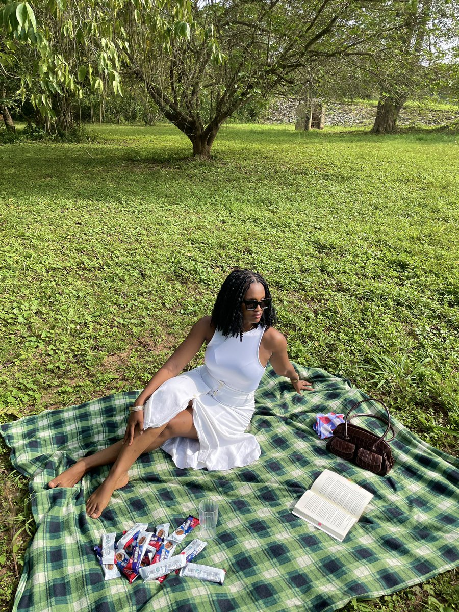 _ollyix27's tweet photo. Decided to drop these here🤍✨
#picnicdates https://t.co/HOjM73VOU8