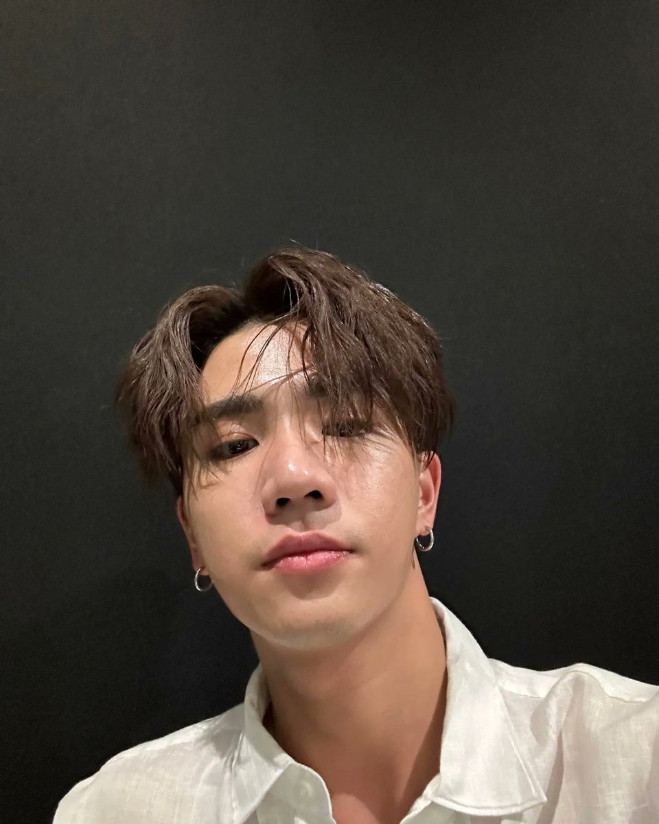 boonzoonlee's tweet photo. วันนี้ น้องเพิร์ธ สุดหล่อ เก่งมากๆ 🫶🏻🖤🇻🇳
#PCSunsetTiminVN
#PerthTanapon #KDPPE https://t.co/mDWhaOr26a