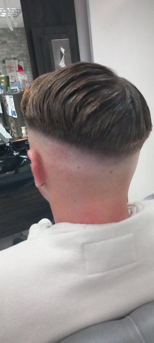 ZiyBarber's tweet photo. Ziy line skinfade 💈💈💇‍♂️

https://t.co/IKCdLUcZud

Ziy team. https://t.co/UgWQBgcHIy