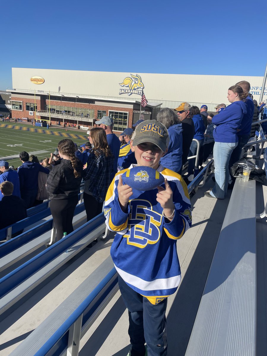 mcdanielcoach's tweet photo. It’s game day! #gojacks #earsup #gobiggobluegojacks https://t.co/OA7iCjqm53