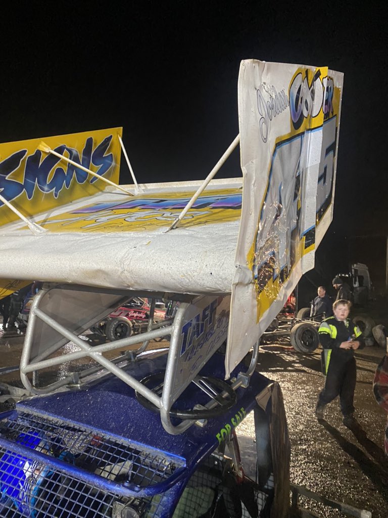 SamUK385's tweet photo. @MelvynKStockCar @johnbayliss5353 Think you want a eye test https://t.co/CLivlhCPOs