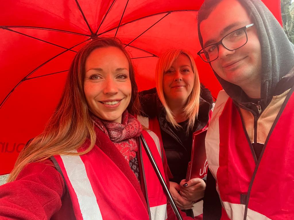 Some fantastic conversations on the doorstep today, many people are telling us they have had enough of the Tory chaos in government and are ready for change, they are backing <a href="/catkinson80/">Catherine Atkinson MP</a> our Prospective Parlimentary Candidate for Derby North 🌹