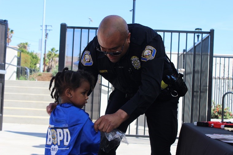 BayouClassic74's tweet image. Bring your law enforcement career to California! 👮➡️🌴 Long Beach PD recruiters are at the Bayou Classic 🏈🐊 Offering a $30k lateral bonus &amp;amp; up to $48k for childcare &amp;amp; housing. Longevity pay based on prior service.
Visit bit.ly/LongBeachInThe… 
#LongBeach #JoinLBPD