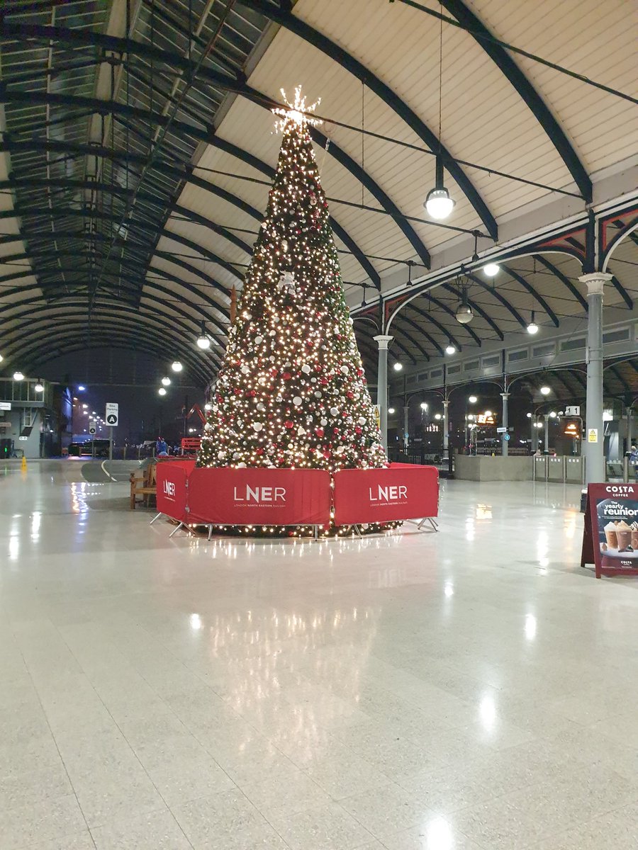 Excellent day out in York and Leeds with <a href="/AdamsNEphotos/">Adam Coyne</a>, Oliver, <a href="/AaronPa22/">MichealAaronPa22</a> + some random guy we met at Leeds Bus Station, very fun day!