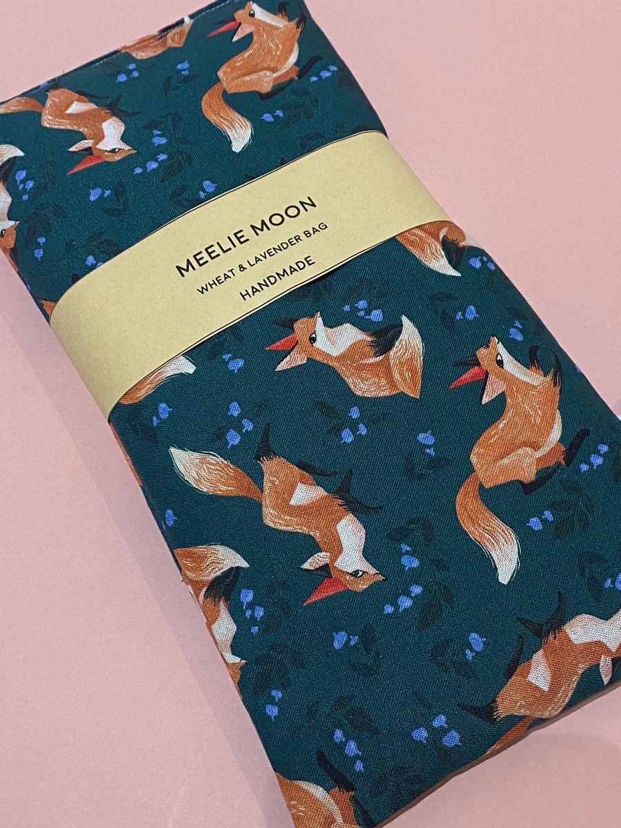 meeliemoon's tweet photo. #shopindie #ukgiftam #ukgifthour #shopsmall #etsyuk #festiveetsyfinds https://t.co/H93teoHwZs #wheatbag #wheatpack #heatbag #wheatywarmer #eyepillow our eye pillow sized wheat bag is perfect for relaxing & warming ! Send someone you love a hug in a bag Β£11.85 https://t.co/XiKMSVABa1