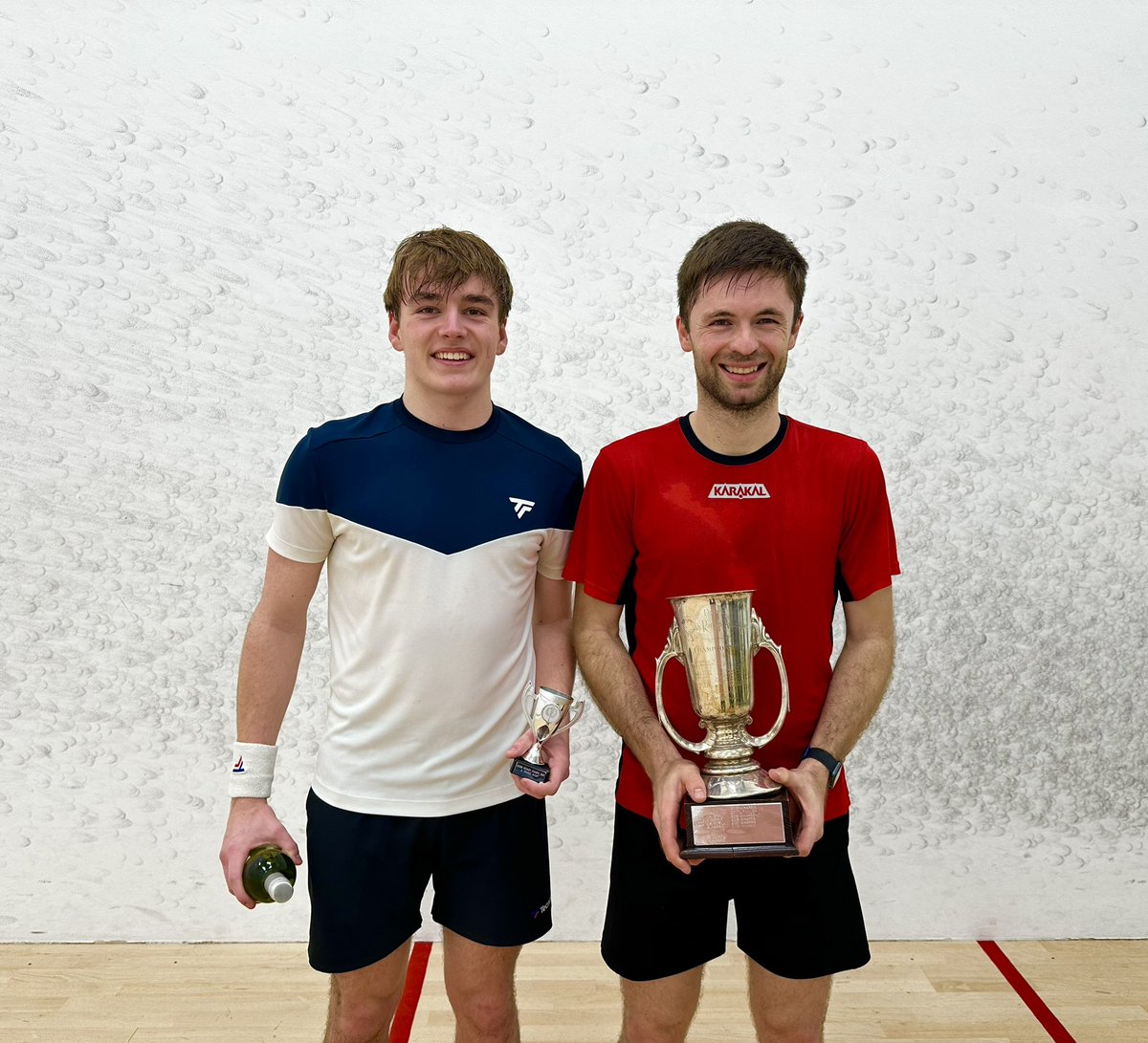 Jon Sharpe (@jonsharpe79) on Twitter photo Master and Apprentice playing in the final of the Devon County Champs. Many congrats to <a href="/Karakal89/">Mike Harris</a>, the worthy winner, and to Ioan - some great squash to beat the No2 seed in a monster of a semi final, making his first senior county champs final
<a href="/sqwales/">🏴 SQUASH WALES</a> <a href="/execollsport/">Exeter College Sport</a> <a href="/exetergcc/">Exeter Golf & Country Club</a> Master and Apprentice playing in the final of the Devon County Champs. Many congrats to <a href="/Karakal89/">Mike Harris</a>, the worthy winner, and to Ioan - some great squash to beat the No2 seed in a monster of a semi final, making his first senior county champs final
<a href="/sqwales/">🏴 SQUASH WALES</a> <a href="/execollsport/">Exeter College Sport</a> <a href="/exetergcc/">Exeter Golf & Country Club</a>