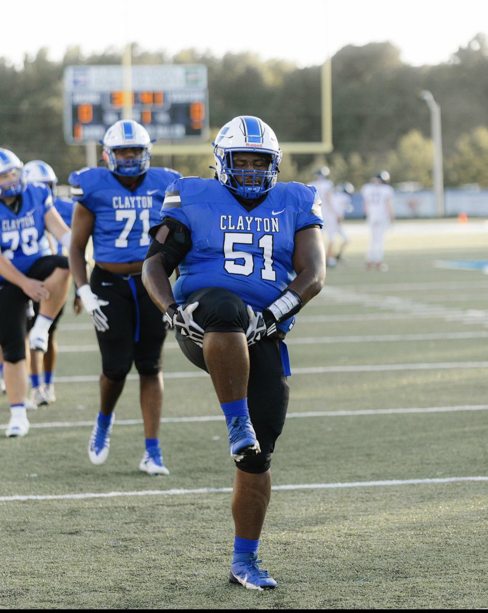 Tyrichh51's tweet photo. Thank You Clayton for an Amazing 4 Years 💙 @ClaytonCometsFB https://t.co/ID0p3iX4BS