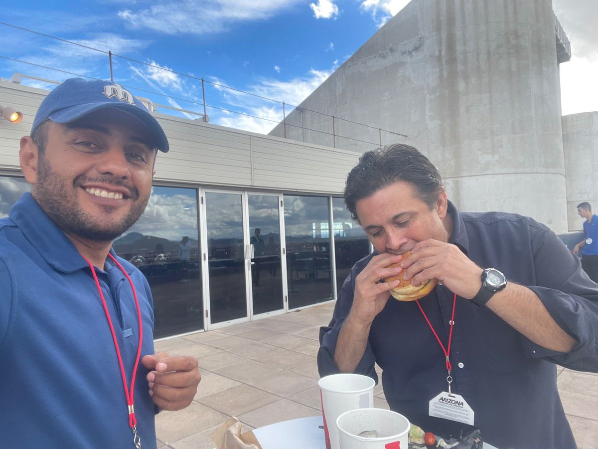 RCATimes's tweet photo. Último del año en el #ArizonaStadium 🏈 https://t.co/Ks4RiFot8i