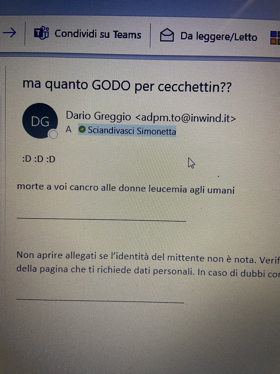 So che succede a molte giornaliste, trovo doveroso mostrarlo: