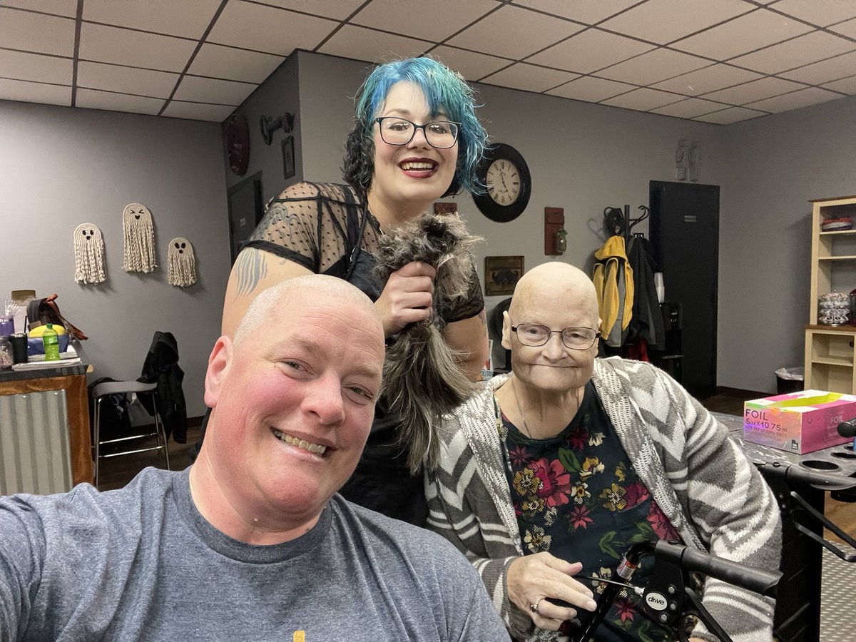 stacypcdrs's tweet photo. We got unhaired! Supporting Mama V’s healing journey! https://t.co/WphSkKytNu
