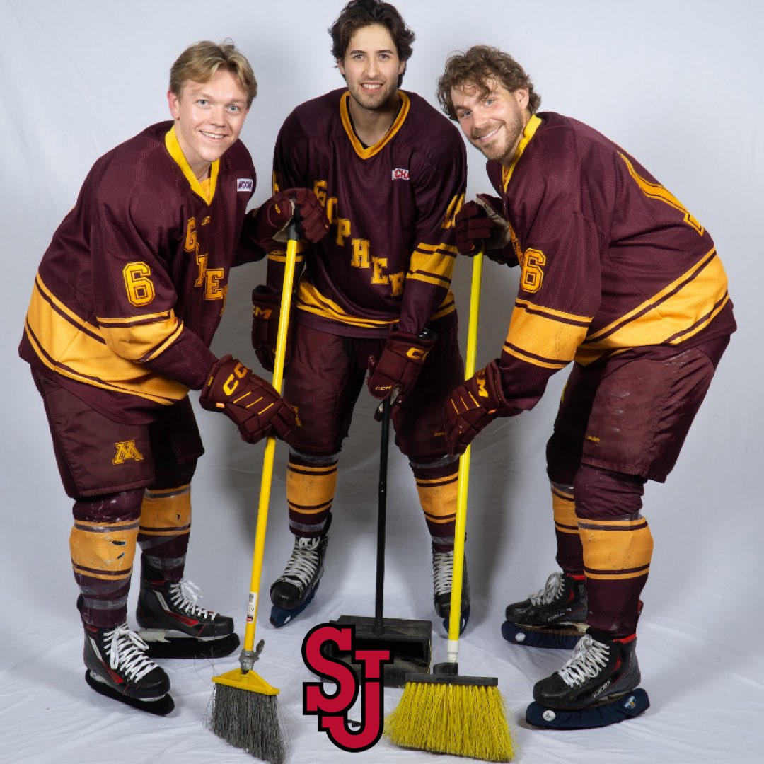 UMNClubHockey's tweet photo. We love some good conference play #sweeeeeep
#gogophs https://t.co/VWy4qzNFkc