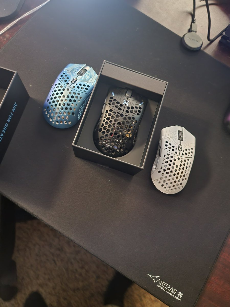 Lepiosss's tweet photo. @finalmouse the wait is finally over 🙏 https://t.co/CrS1lJABZa
