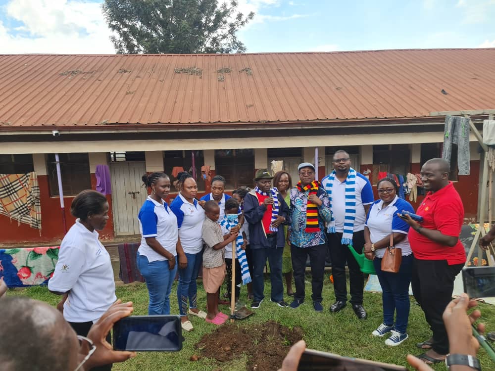 <a href="/rcklalifestars/">Rotary Club Kampala Life Stars</a> <a href="/rotaryd9213/">Rotary District 9213</a> <a href="/RotaractD9213/">Rotaract District 9213</a> 
Rc Kampala life stars - every life matters took part in the 7by7 collaboration with other Rotary clubs at Kireka home for children with educational needs as they share a number of goodies in the 7 areas of focus.