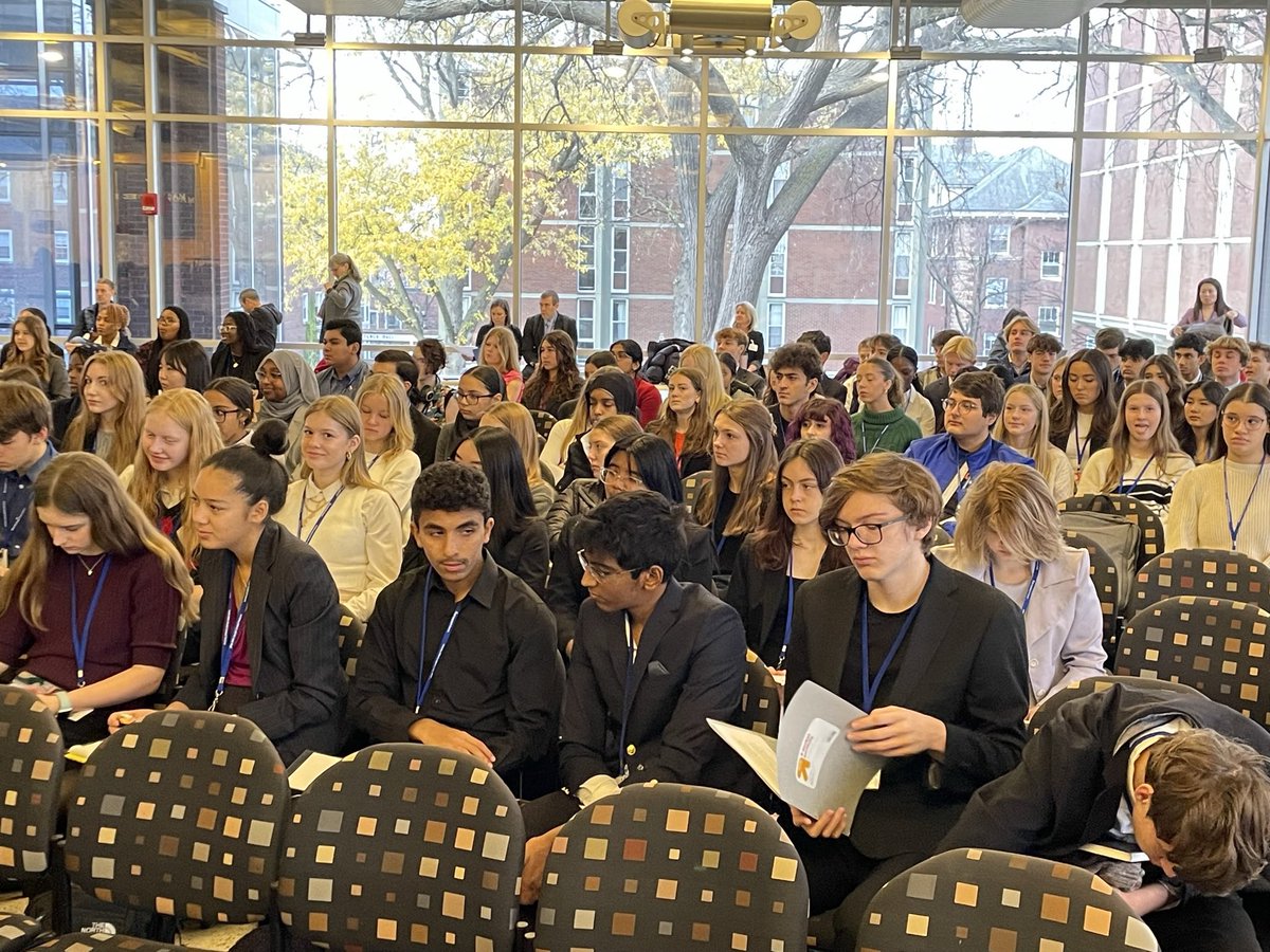 EdinaModelUN's tweet photo. We had an awesome fall conference at
Macalester College!! Well done delegates! Next up: travel conferences in Chicago and Boston! https://t.co/5jNhHZPq2N