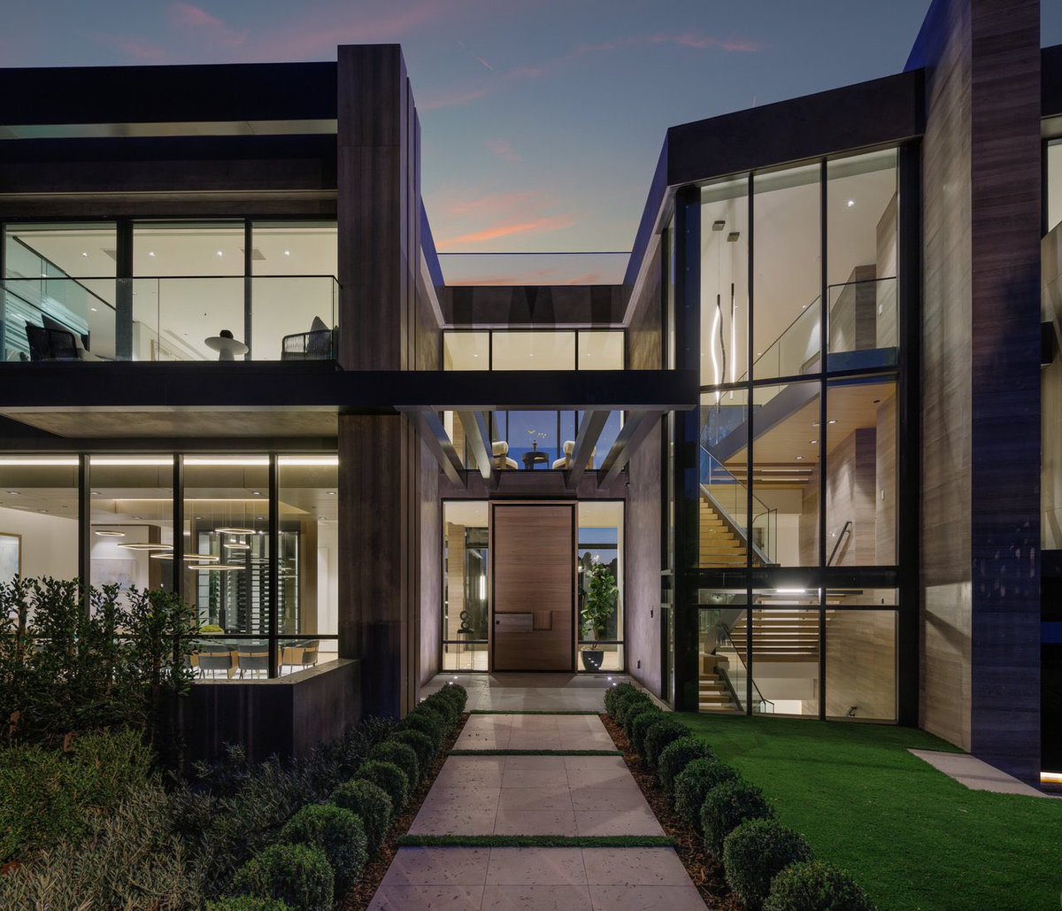 Aaron Kirman (@aaronkirman) on Twitter photo ππππ ππππππ $ππ,πππ,πππ
A gorgeous, newly built architectural estate within one of Holmby Hillsβ most exceptional, private neighborhoods, 615 Faring Road presents an abundance of amenities and stunning living spaces designed to embrace the home's incredible ππππ ππππππ $ππ,πππ,πππ
A gorgeous, newly built architectural estate within one of Holmby Hillsβ most exceptional, private neighborhoods, 615 Faring Road presents an abundance of amenities and stunning living spaces designed to embrace the home's incredible