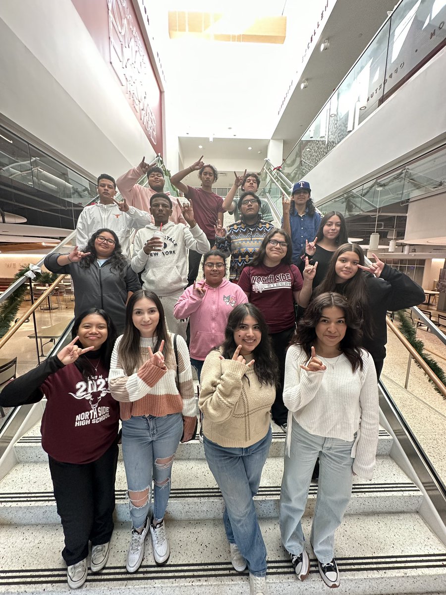 Saturday is for college visits! Thank you to <a href="/twuniversity/">Texas Woman's Univ</a> for welcoming <a href="/NorthSideFWISD/">North Side High School</a> AVID students.  <a href="/principal_008/">Antonio Martinez, Jr</a> <a href="/ChrisjBarksdale/">Christopher J. Barksdale, Ed.D.</a> #steersup